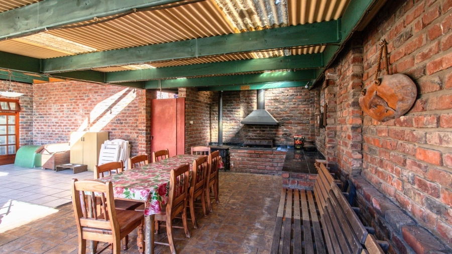 4 Bedroom Property for Sale in Dorchester Heights Eastern Cape